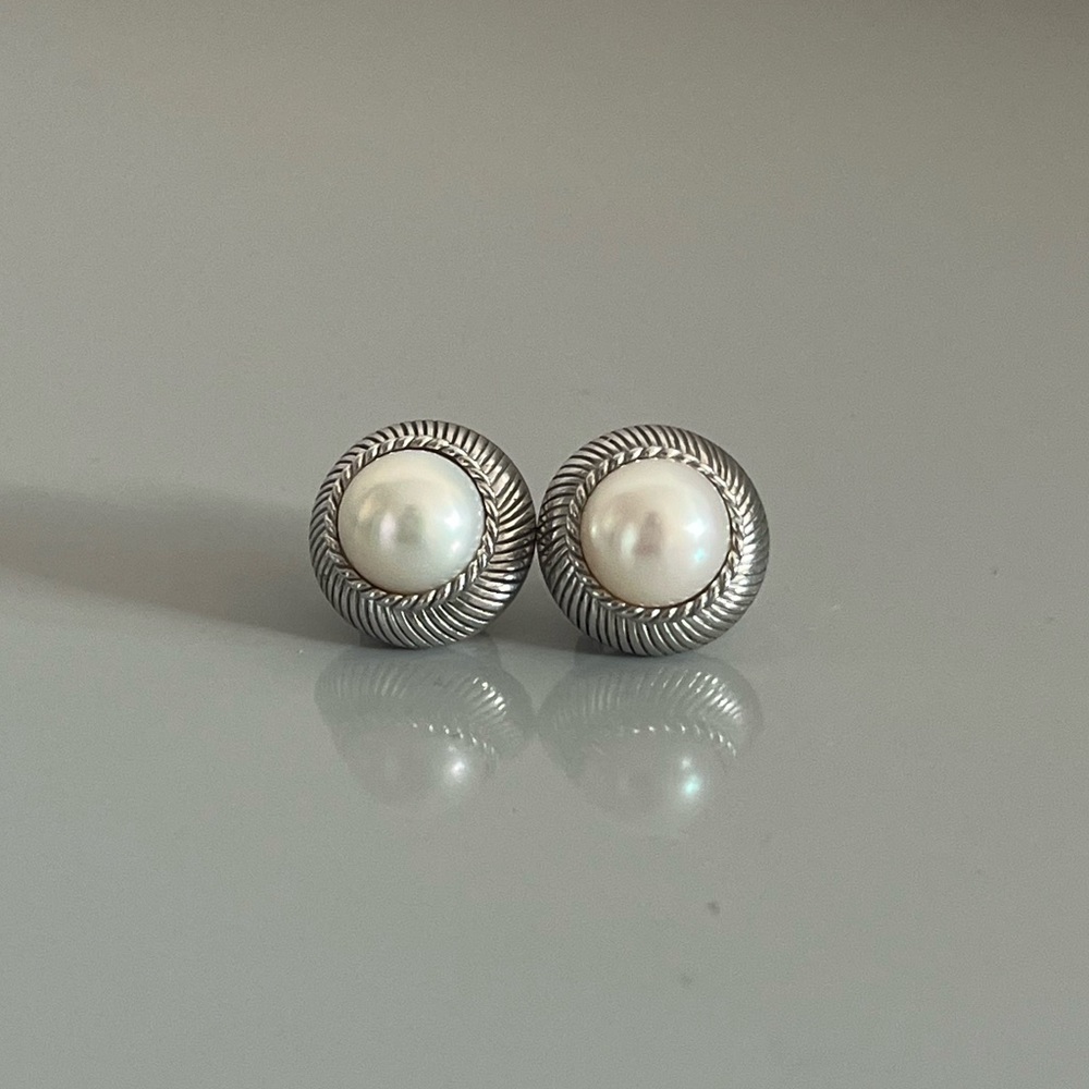 Judith Ripka 925 Sterling Silver Round Pearl Stud Earrings